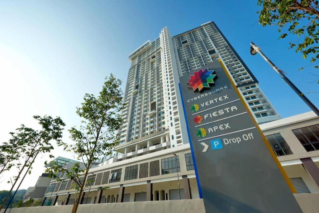 Netflix-Designed Studio Home At Cybersquare, Cyberjaya By Flexihome-My エクステリア 写真